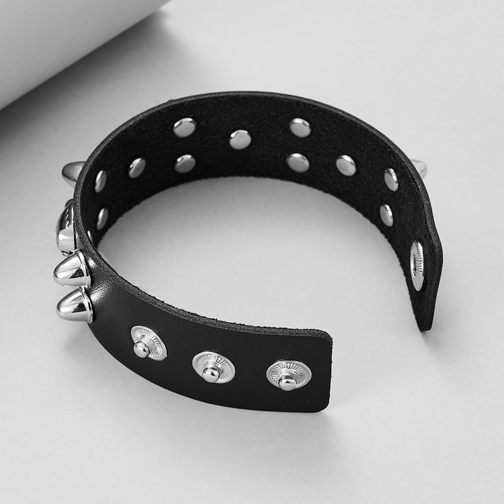 Round Rivet Gothic Bracelet Hip Hop Dark Skull Head Leather Bracelet