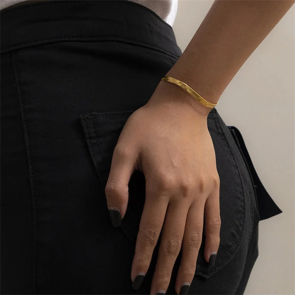 eManco Women Snake Chain Bracelet
