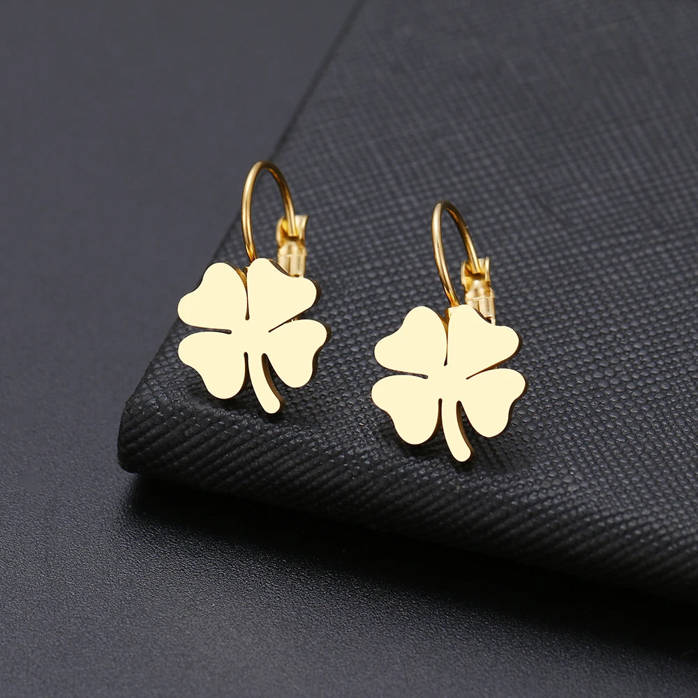 DOTIFI  earring