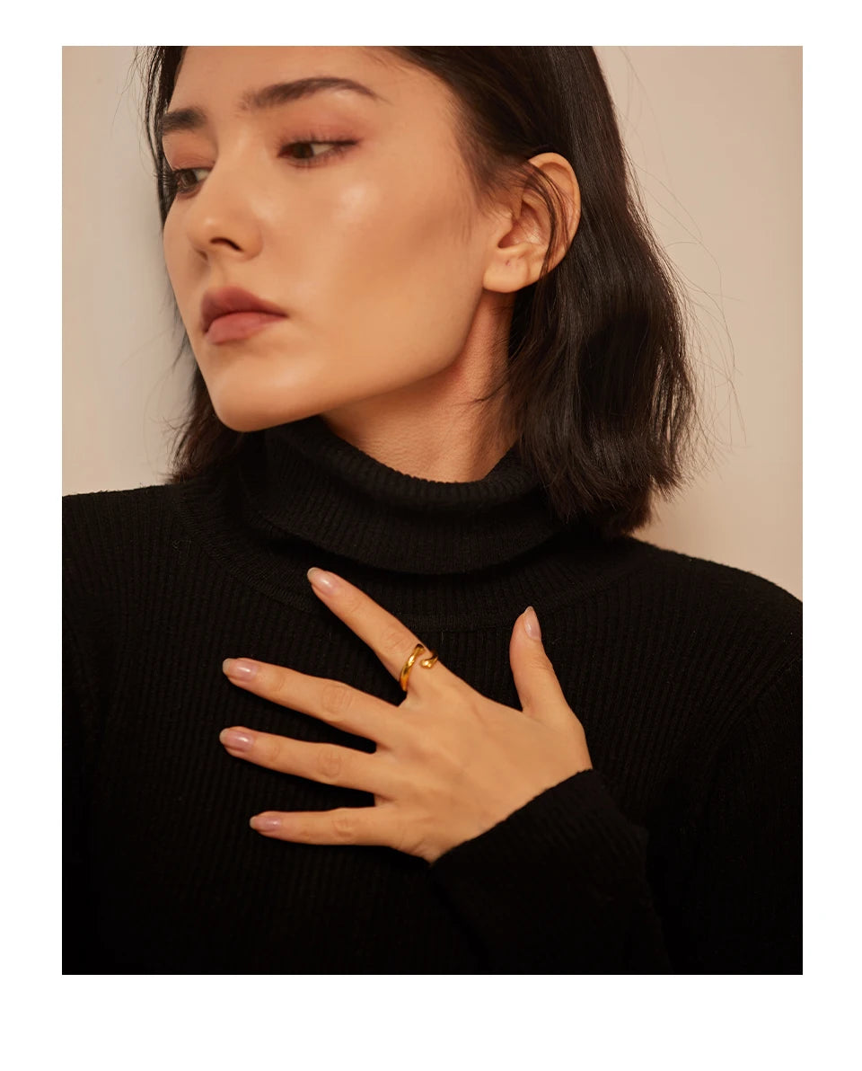 Embrace Ring