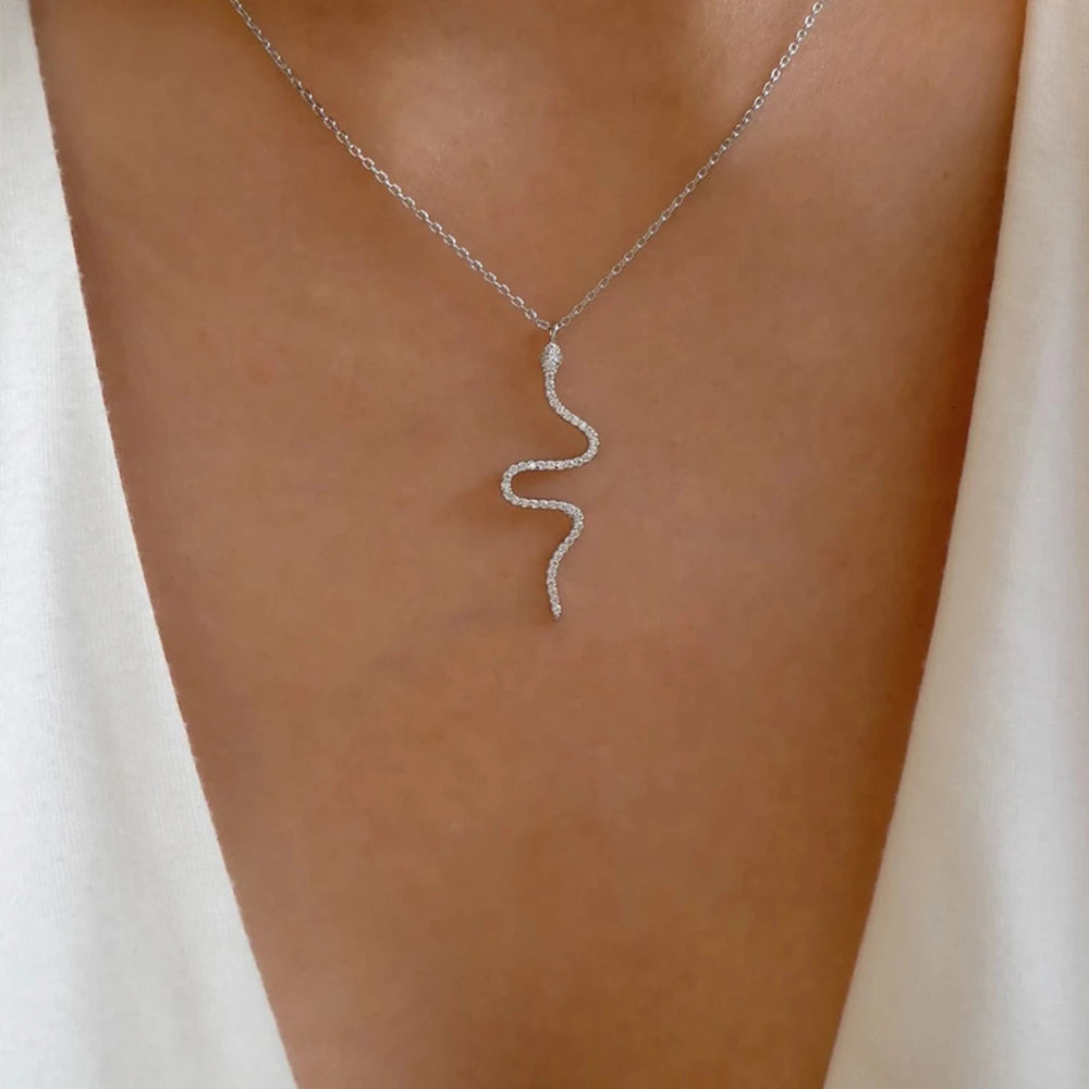 Retro Snake Pendant Necklace Punk Neck Chain