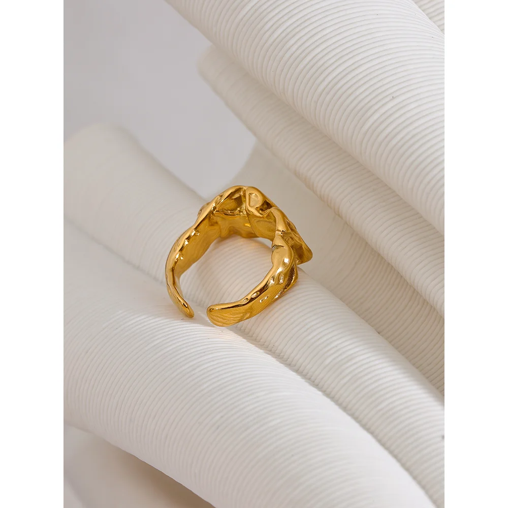 Yhpup Wide Ring