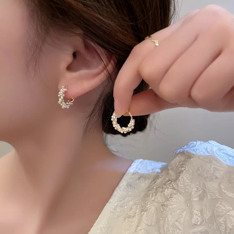 Circle Pearl Earrings