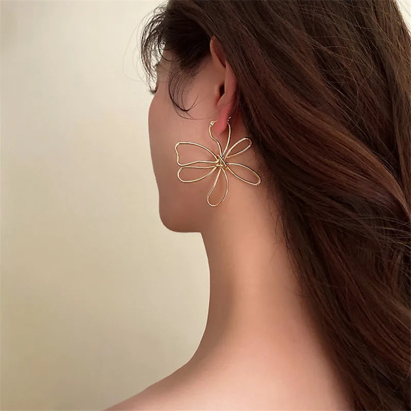 YANGLIUJIA Flower Earrings