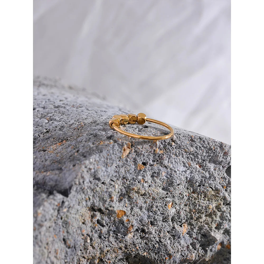 Yhpup Square Beads Ring