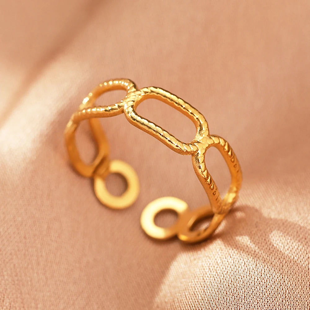 Exquisite Hollow Rings