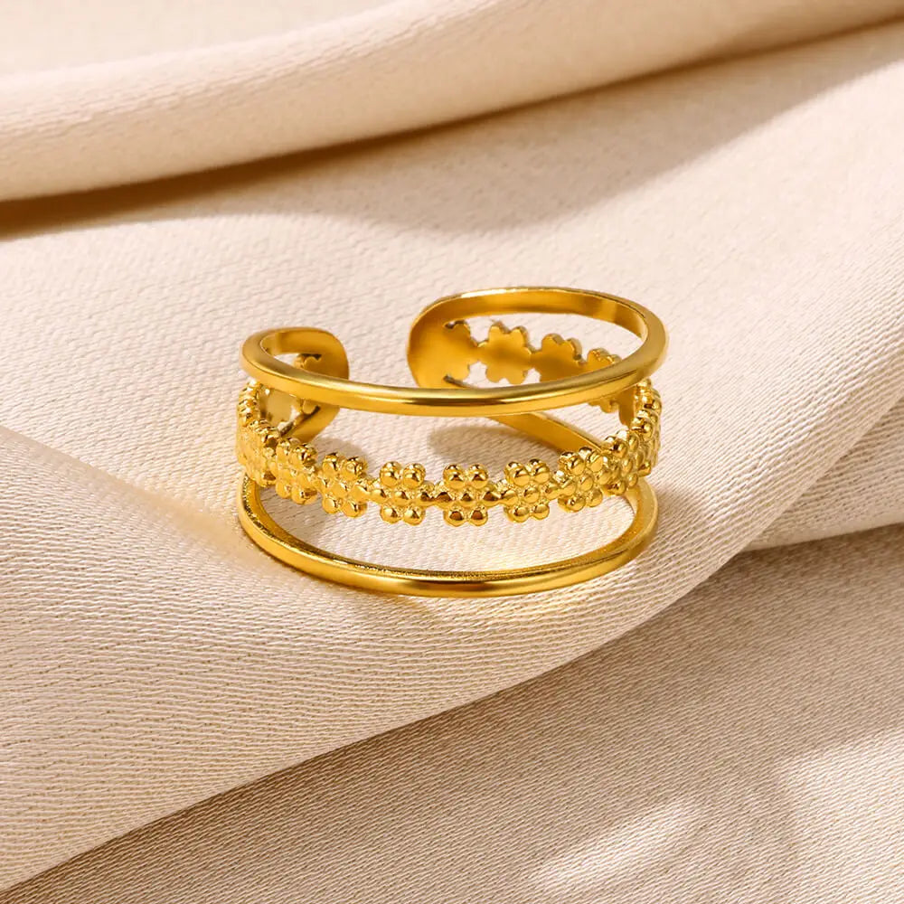 Hollow Leaf  Ring